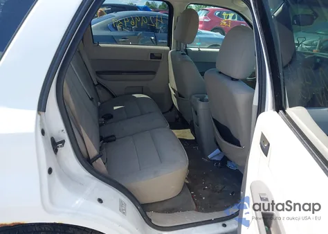 2012 Ford Escape Xlt z USA, uszkodzony, nr VIN 1FMCU9D72CKB92510